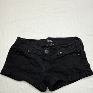 Celebrity Pink Women's Dark Jean Shorts